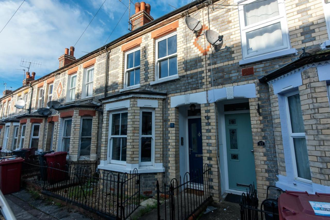 Springfield Place - 3 Bed Cent - Long Term Savings - Free Parking Holiday home