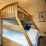 Springfield Place - 3 Bed Cent Reading - Long Term Savings - Free Parking