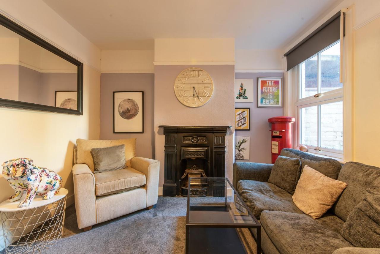 Holiday home Springfield Place - 3 Bed Cent - Long Term Savings - Free Parking