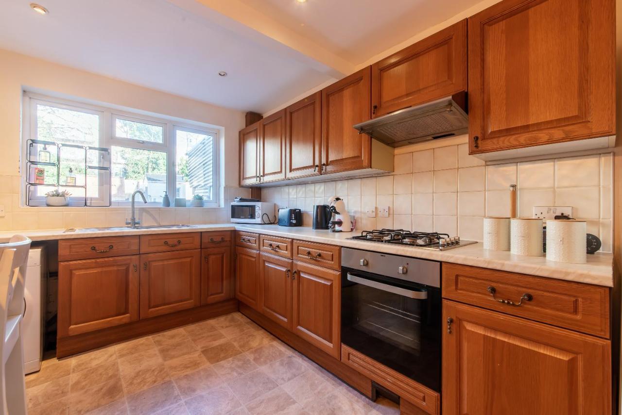 Holiday home Springfield Place - 3 Bed Cent - Long Term Savings - Free Parking *